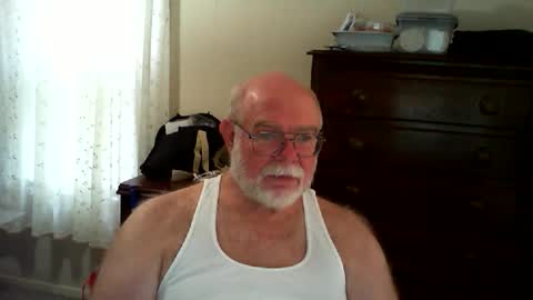 Snapshot of gtnolder60 chatting on May 6, 2026, 1:49 pm Gary online show from May 6, 2026, 1:49 pm