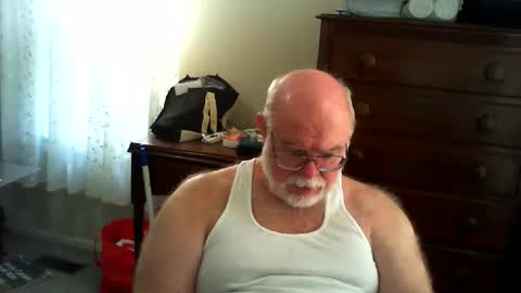 Snapshot of gtnolder60 chatting on May 8, 2026, 1:38 pm Gary online show from May 8, 2026, 1:38 pm