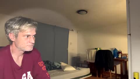 guardiannif_ online show from February 16, 2025, 5:37 pm