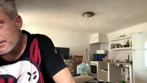 guardiannif_ online show from March 6, 2025, 1:03 pm