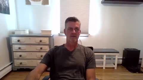 gudguy2025 online show from June 10, 2026, 3:22 pm