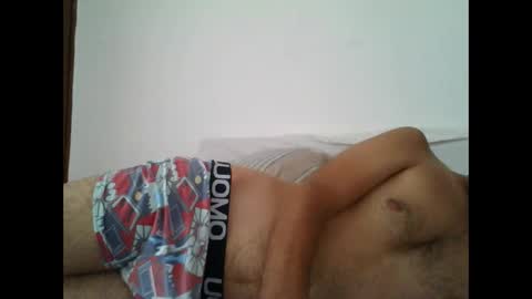 Snapshot of guelt chatting on April 19, 2026, 6:54 pm Luis Armandoo online show from April 19, 2026, 6:54 pm