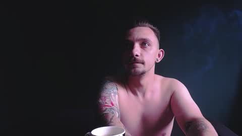 GuessWhatBitch online show from September 25, 2025, 10:08 am