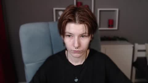 guitarandangell online show from December 2, 2025, 1:55 am