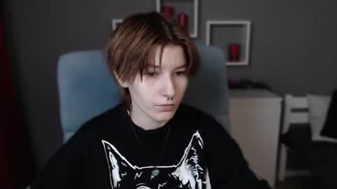 guitarandangell online show from December 3, 2025, 12:25 pm