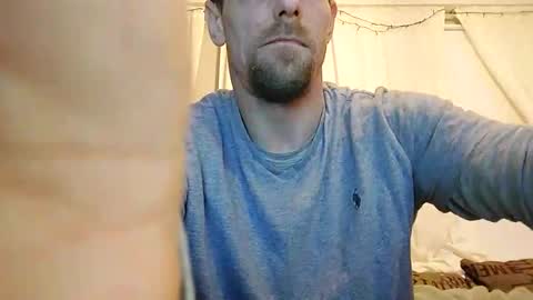 gunnarssonbenni33 online show from March 7, 2026, 8:17 pm