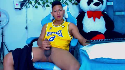 Snapshot of gurxxxt chatting on March 15, 2026, 2:01 pm Hakim online show from March 15, 2026, 2:01 pm