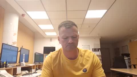 guschidick online show from October 17, 2025, 4:20 pm