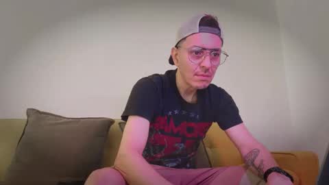 GUS online show from September 22, 2025, 1:13 pm