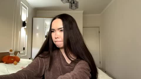 Snapshot of gussietackitt chatting on May 12, 2026, 1:19 pm Alana online show from May 12, 2026, 1:19 pm
