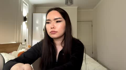 Snapshot of gussietackitt chatting on May 15, 2026, 2:02 pm Alana online show from May 15, 2026, 2:02 pm