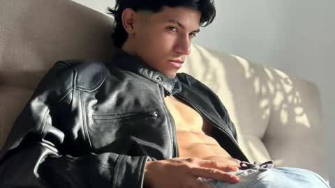 Snapshot of guts_x chatting on January 27, 2025, 5:37 pm Guts online show from January 27, 2025, 5:37 pm