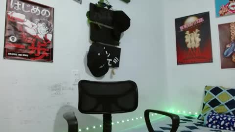 Snapshot of guts_x chatting on February 21, 2025, 5:09 pm Guts online show from February 21, 2025, 5:09 pm