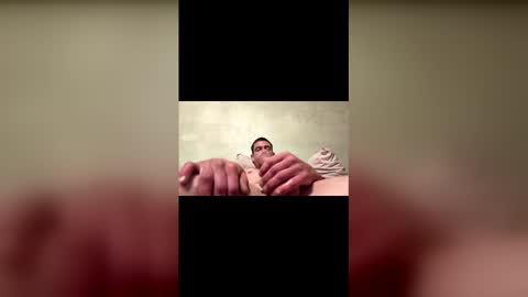 guy12857850707 online show from May 25, 2026, 6:58 pm