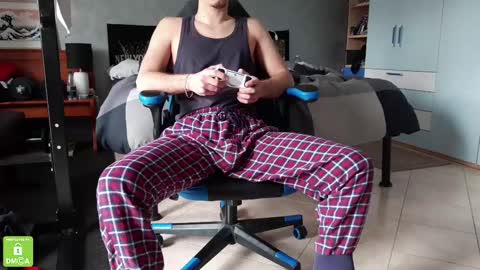 Flo online show from February 12, 2025, 10:24 am