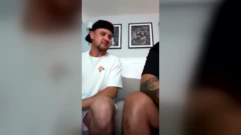 Snapshot of guysinnylons chatting on June 20, 2026, 1:09 am guysinnylons online show from June 20, 2026, 1:09 am