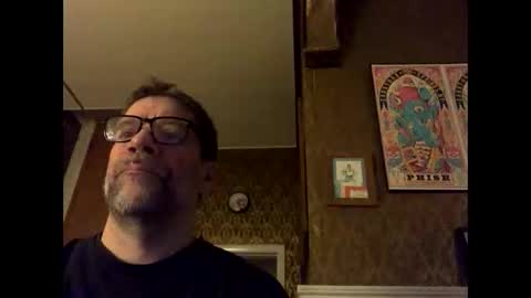 Snapshot of guyute42 chatting on November 21, 2025, 9:46 pm Guy Forget online show from November 21, 2025, 9:46 pm