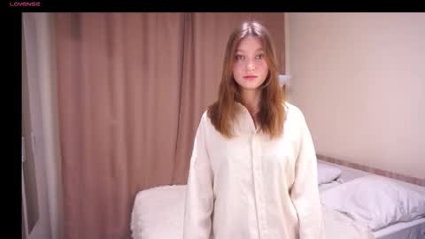 Molly online show from December 21, 2025, 5:36 am