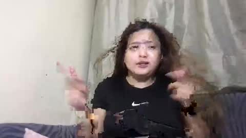 Snapshot of gwyneth2001 chatting on February 15, 2026, 2:25 pm Im Gwyneth From Philippines pinkheart69 online show from February 15, 2026, 2:25 pm