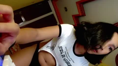 gwyneth_licious online show from July 3, 2026, 1:28 pm