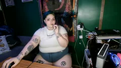 Snapshot of gxddess_fe chatting on July 21, 2026, 1:19 am Goddess Fe online show from July 21, 2026, 1:19 am