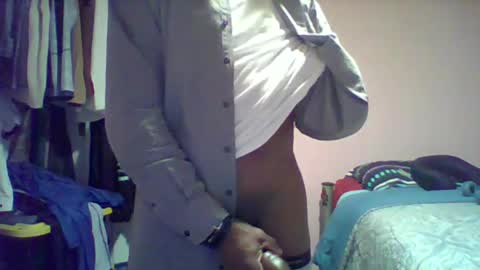 gyesaw1970 online show from November 19, 2025, 5:40 am