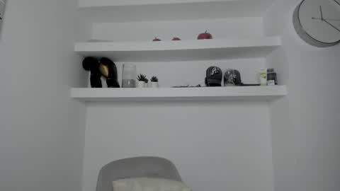 Oliver online show from December 2, 2024, 5:59 pm