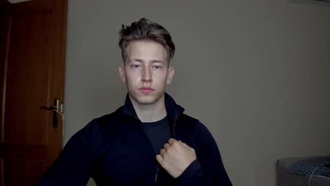 Oliver online show from February 6, 2025, 8:02 pm