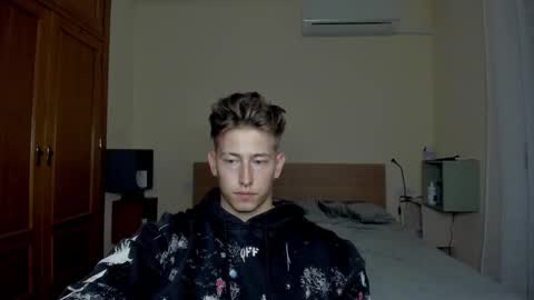 Oliver online show from February 19, 2025, 9:36 pm