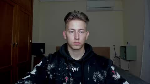 Oliver online show from March 3, 2025, 9:48 pm