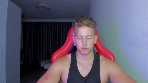 Oliver online show from November 26, 2025, 10:00 pm