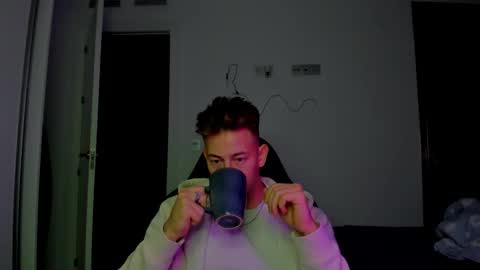 Snapshot of gym_alpha chatting on February 2, 2026, 7:12 pm Oliver online show from February 2, 2026, 7:12 pm