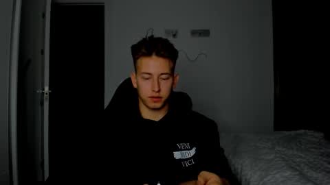 Snapshot of gym_alpha chatting on February 16, 2026, 7:32 pm Oliver online show from February 16, 2026, 7:32 pm