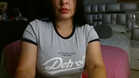 Snapshot of h_a_n_n_n_a chatting on November 16, 2025, 9:31 pm h_a_n_n_n_a online show from November 16, 2025, 9:31 pm