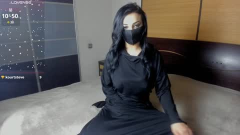 Snapshot of habibi_moon chatting on December 14, 2024, 11:39 am Linda online show from December 14, 2024, 11:39 am