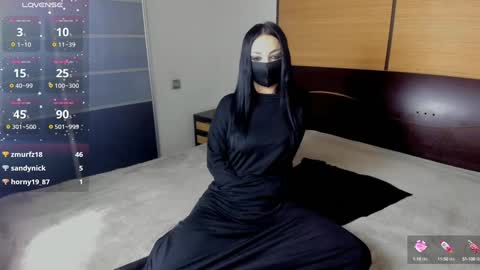 Snapshot of habibi_moon chatting on December 23, 2024, 2:56 am Linda online show from December 23, 2024, 2:56 am