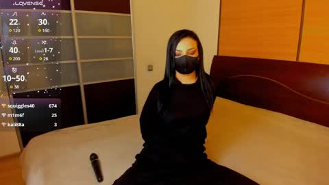Snapshot of habibi_moon chatting on January 17, 2025, 6:36 am Linda online show from January 17, 2025, 6:36 am