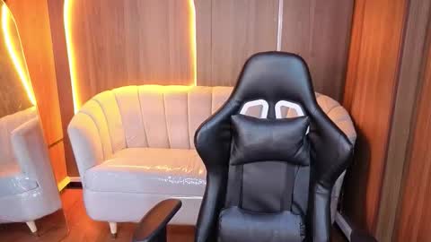 Snapshot of hadda_crazy_b chatting on February 20, 2026, 6:26 am hadda_crazy_b online show from February 20, 2026, 6:26 am