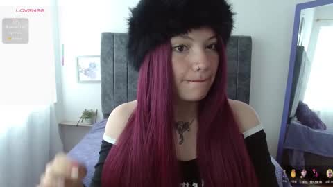 Snapshot of hadde01 chatting on November 30, 2025, 1:48 pm Hadde online show from November 30, 2025, 1:48 pm