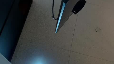 hadde_rosse online show from April 3, 2026, 2:53 am