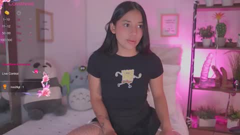 Snapshot of hade_collinss chatting on January 14, 2026, 6:57 pm Hade online show from January 14, 2026, 6:57 pm