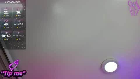 Hadid online show from November 10, 2025, 7:46 pm