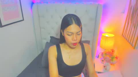 Snapshot of hailee_harper chatting on March 12, 2025, 12:04 pm HAILEE HORNY online show from March 12, 2025, 12:04 pm