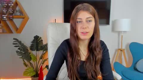 Snapshot of hailey__green chatting on January 18, 2026, 10:35 pm Hailey Green online show from January 18, 2026, 10:35 pm