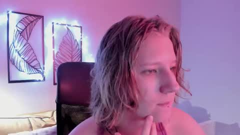 Hailey online show from November 21, 2025, 9:30 am