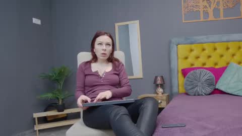 Hailey online show from January 24, 2025, 4:27 am