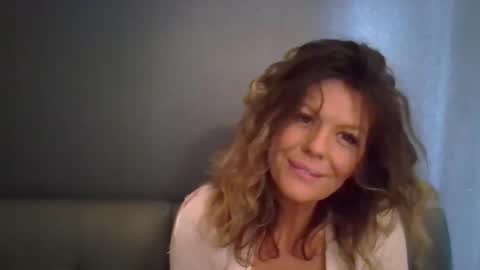 Snapshot of haileys123 chatting on November 26, 2025, 5:58 pm Hailey online show from November 26, 2025, 5:58 pm