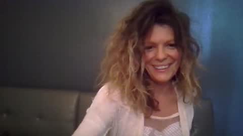 Snapshot of haileys123 chatting on November 30, 2025, 7:51 pm Hailey online show from November 30, 2025, 7:51 pm