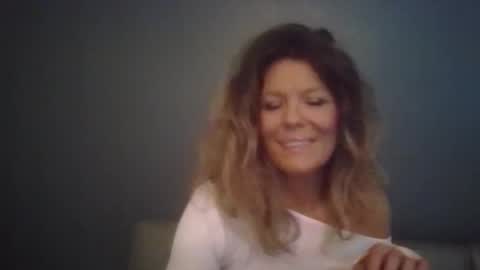 Snapshot of haileys123 chatting on December 15, 2025, 8:46 pm Hailey online show from December 15, 2025, 8:46 pm