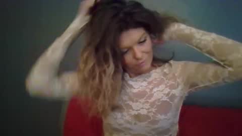 Snapshot of haileys123 chatting on December 17, 2025, 8:37 pm Hailey online show from December 17, 2025, 8:37 pm